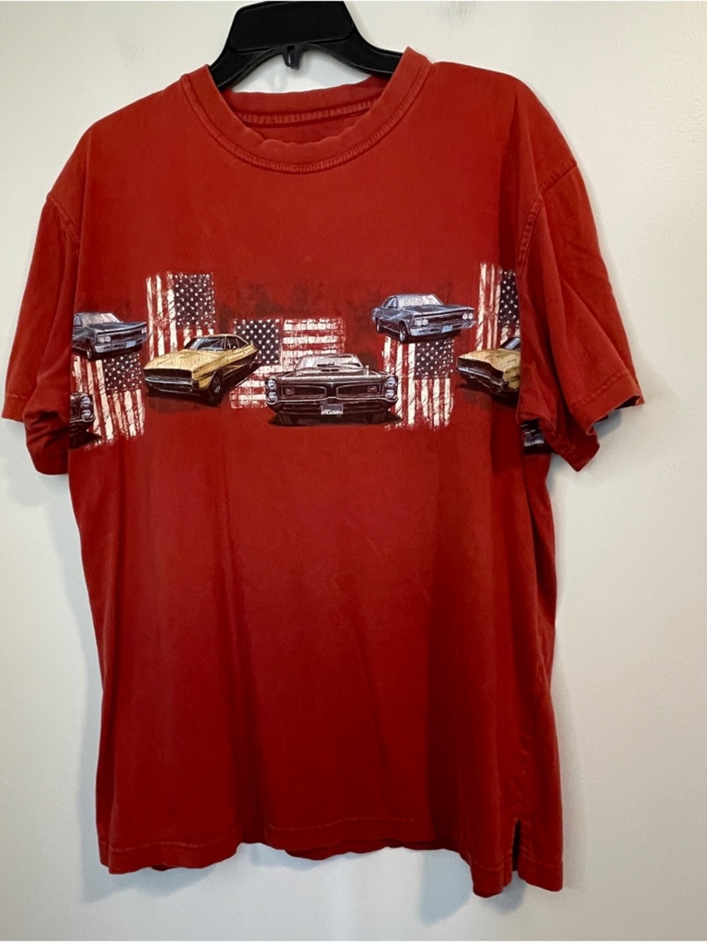 Men's Vintage-Inspired Red Muscle Car Patriotic USA Graphic Tee